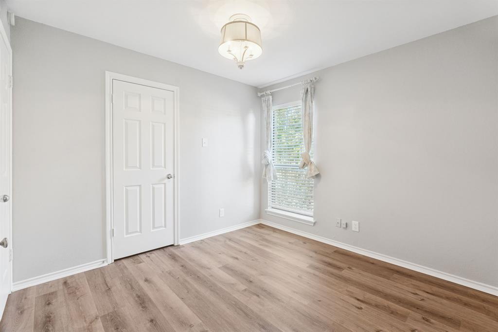 VALLEY OF BENT TREE CONDOMINIUMS - Residential