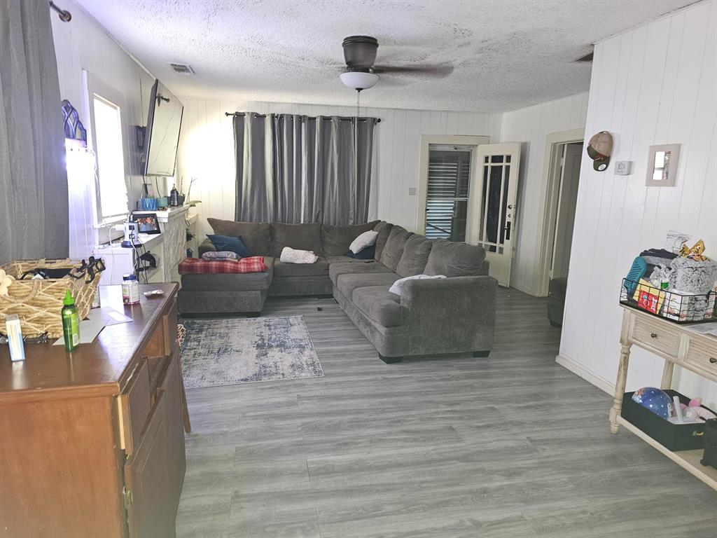 W M Johnsons Home Tr - Residential