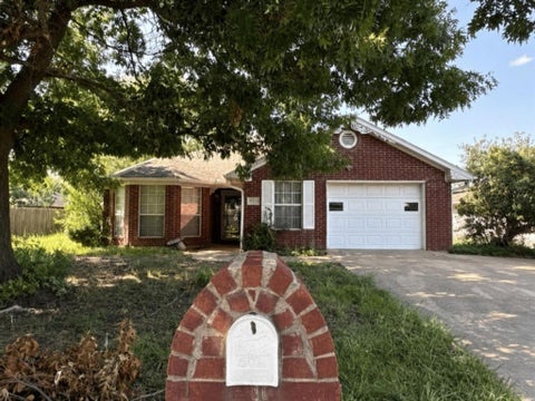 Photo of 502 E College Street, Leonard, TX 75452 (MLS # 21352041)
