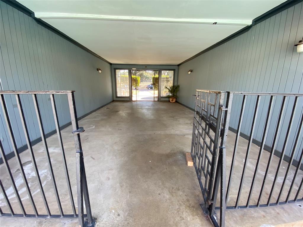 4011 Cole Avenue 105