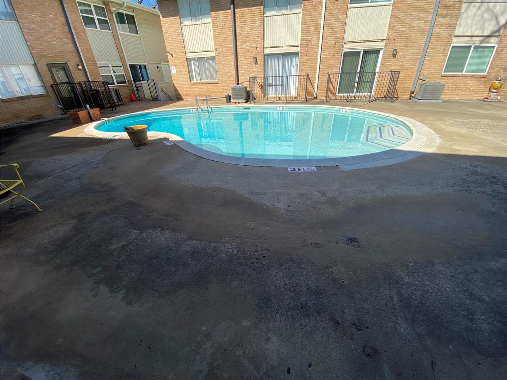 4011 Cole Avenue 105