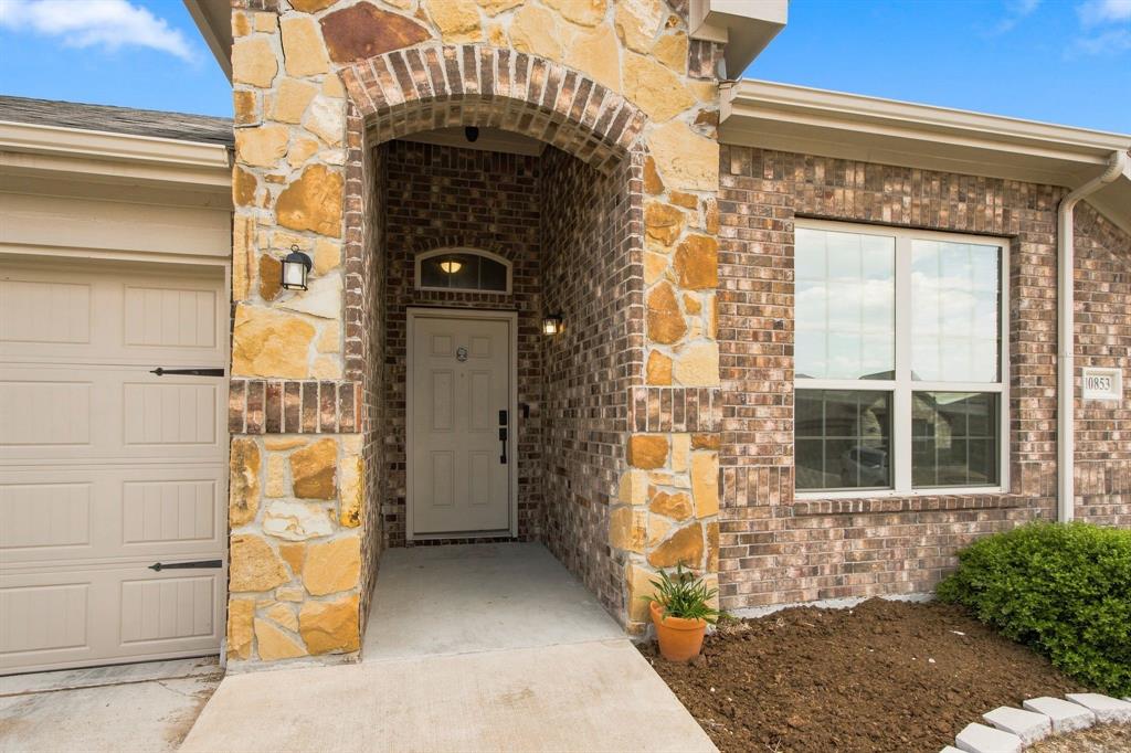 10853 Live Oak Creek Drive