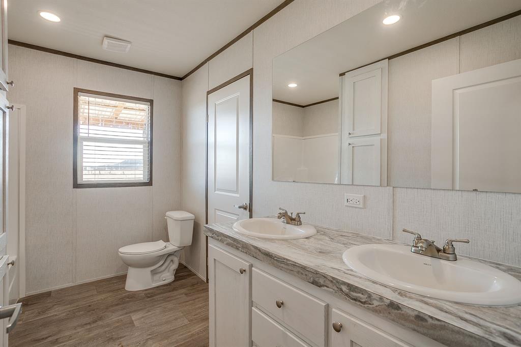 Eagle's Crest - Residential