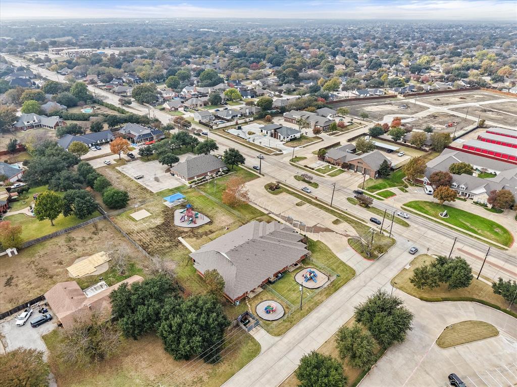 Alexus Add - Commercial Sale