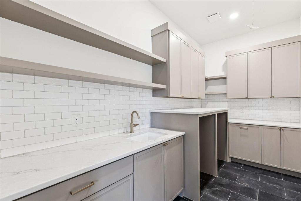 NORTH RIDGE PARK - Residential