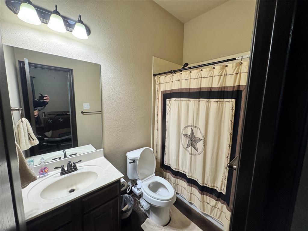 8228 Preserve Oaks Drive