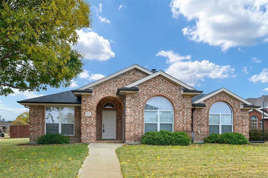 Uniquely located in a gated community on a spacious corner lot, this one story is very clean and meticulously maintained. Desired open layout floor plan with laminate wood flooring, recent carpet, an island kitchen with gas cooking and spacious bedrooms. The master suite has an awesome walk-in closet, separate bath and shower with  double vanities. Entertain, relax or play outside in the awesome backyard which features a covered patio with outdoor fan and a deck.