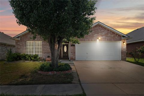 6745 Bear Hollow Lane Watauga TX 76137