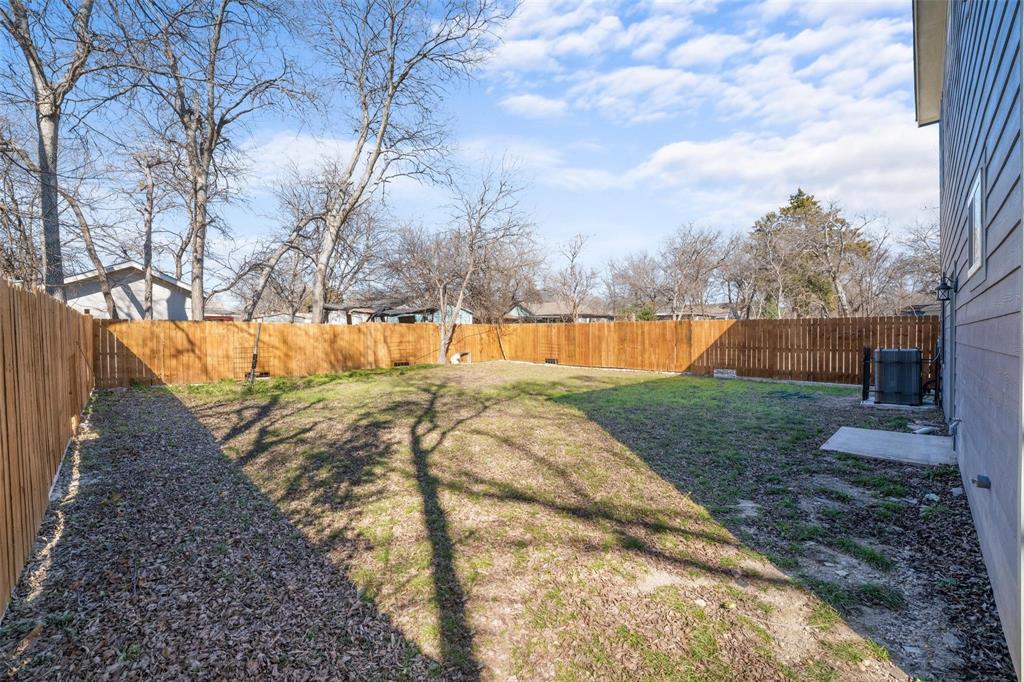 2211 E Ann Arbor Avenue