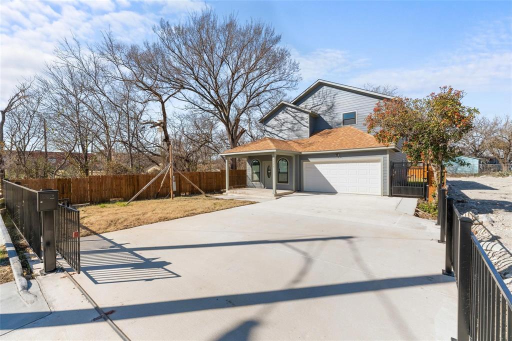 2211 E Ann Arbor Avenue
