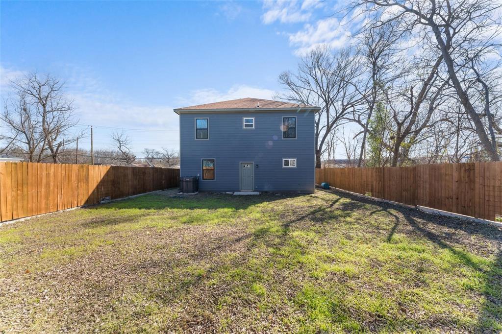 2211 E Ann Arbor Avenue