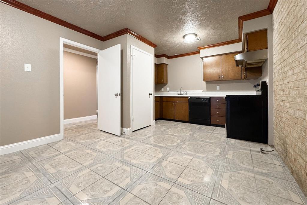 Mountain Creek Twnhs - Residential Lease