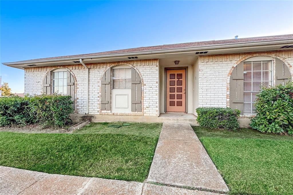 Mountain Creek Twnhs - Residential Lease