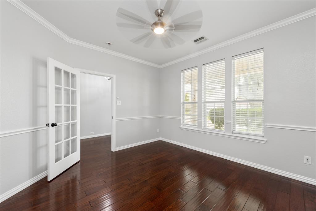 302 Highland Glen Drive