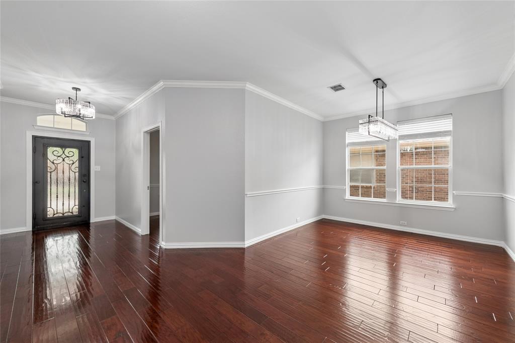 302 Highland Glen Drive