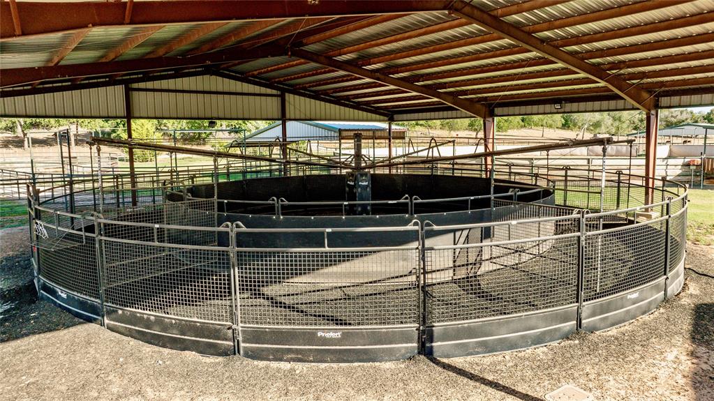 Silverado on the Brazos - Farm