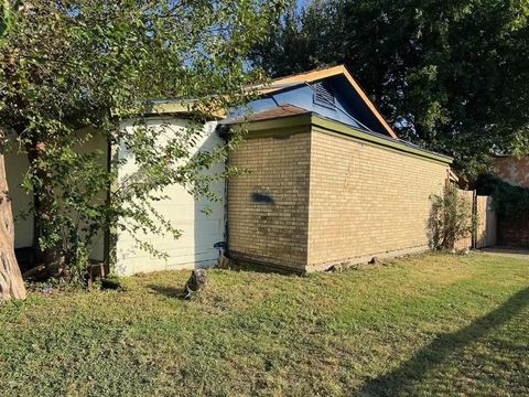 2265 Evans Fort Worth TX 76104