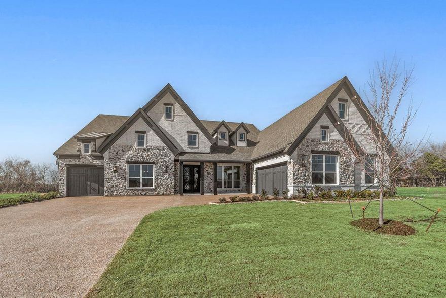 Discover refined luxury living in this brand-new Grand Home located in the prestigious Heath Golf & Yacht Club JUST COMPLETED. Nestled on a spacious 0.37-acre homesite, this single-story residence offers the perfect blend of comfort and elegance within a resort-style community. Enjoy exceptional amenities including a lakefront clubhouse with upscale dining, a lakeside pool, boat docks, sand volleyball, tennis courts, golf access, sailing, and scenic hiking and biking trails. Situated in the highly acclaimed Rockwall-Heath ISD, this home also ensures a top-tier education environment.
The thoughtfully designed layout features four spacious bedrooms, four and a half baths, and a three-car garage. Living spaces are expansive and versatile, including a groin-vaulted family room, dedicated office, media room, and a flexible den or second living area to suit your lifestyle. The open-concept kitchen is ideal for gatherings, offering a large island and plenty of room for entertaining. High-end finishes include rich wood floors, eight-foot doors, and a covered back patio that’s perfect for outdoor dining or a weekend barbecue.
With just a 30-minute drive to Downtown Dallas, you’ll enjoy the convenience of city access paired with the peace and luxury of lakeside living. Built by an Energy Star Partner, this home brings comfort, style, and efficiency together in one exceptional package.