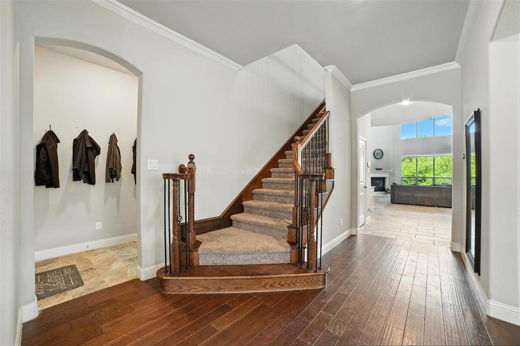 1527 Trowbridge Circle