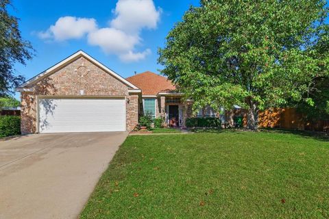 5001 Blanco Drive Haltom City TX 76137