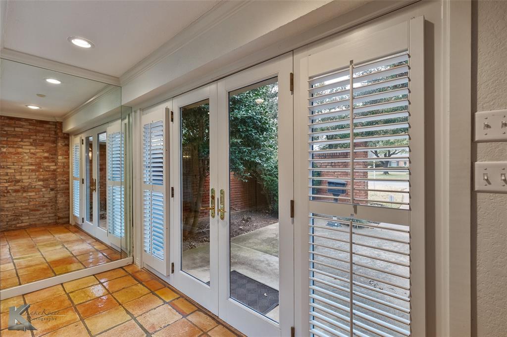 1709 Elmwood Drive