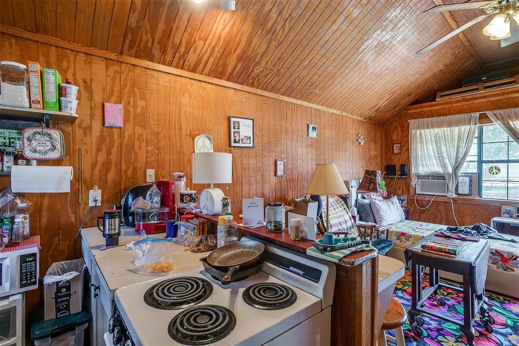 Tract 31, ABSTR A94 - Commercial Sale