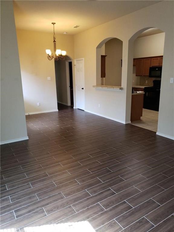 Photo of 1426 Ravenwood Drive, Mansfield, TX 76063 (MLS # 21374994)