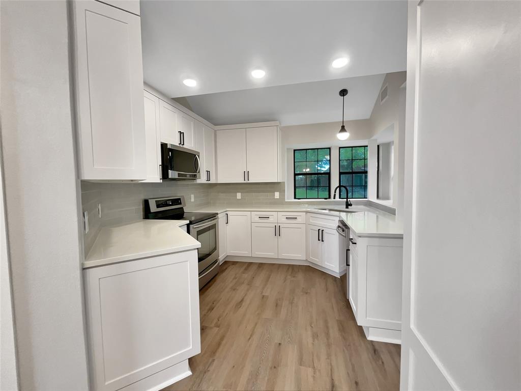 811 Fawn Valley Drive