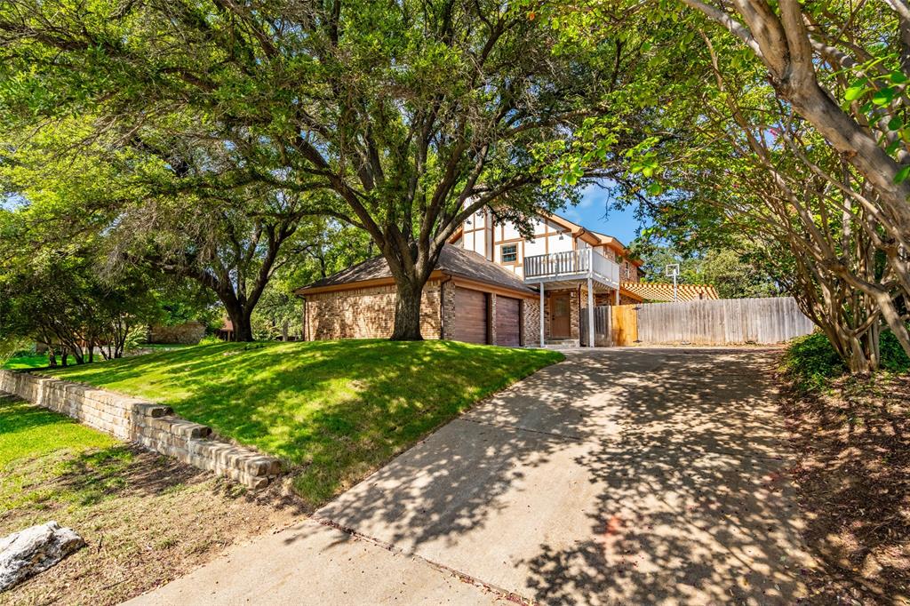 2244 Hurstview Drive