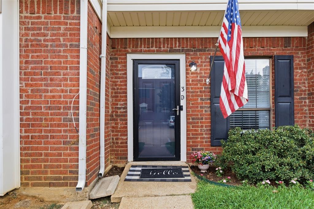 212 Samuel Boulevard 3