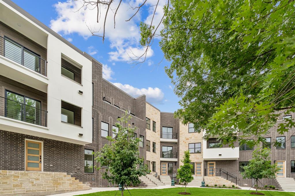 2731 Azalea Park Circle