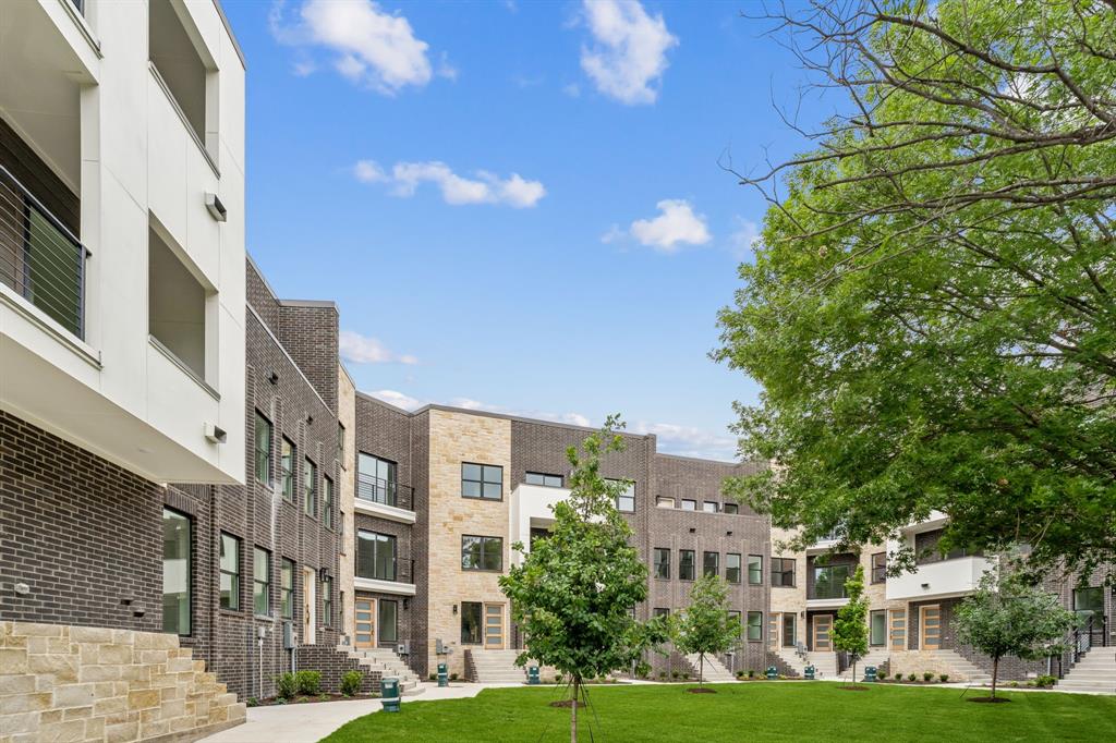 2731 Azalea Park Circle