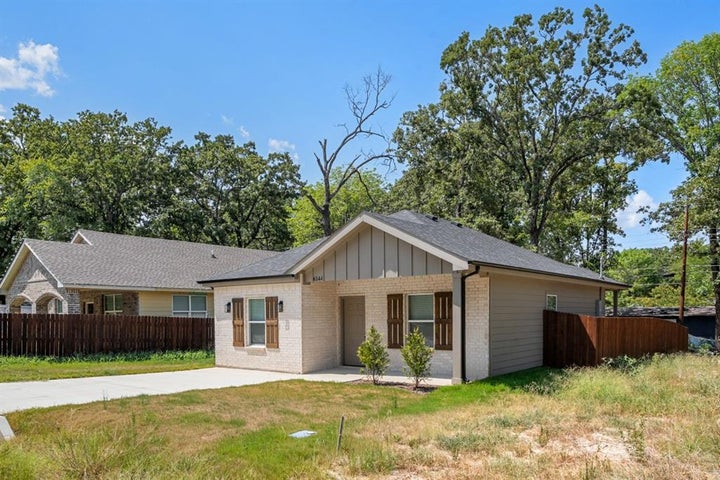 Photo 1 of 26 — 6144 Shawnee Drive, Mabank, TX 75156