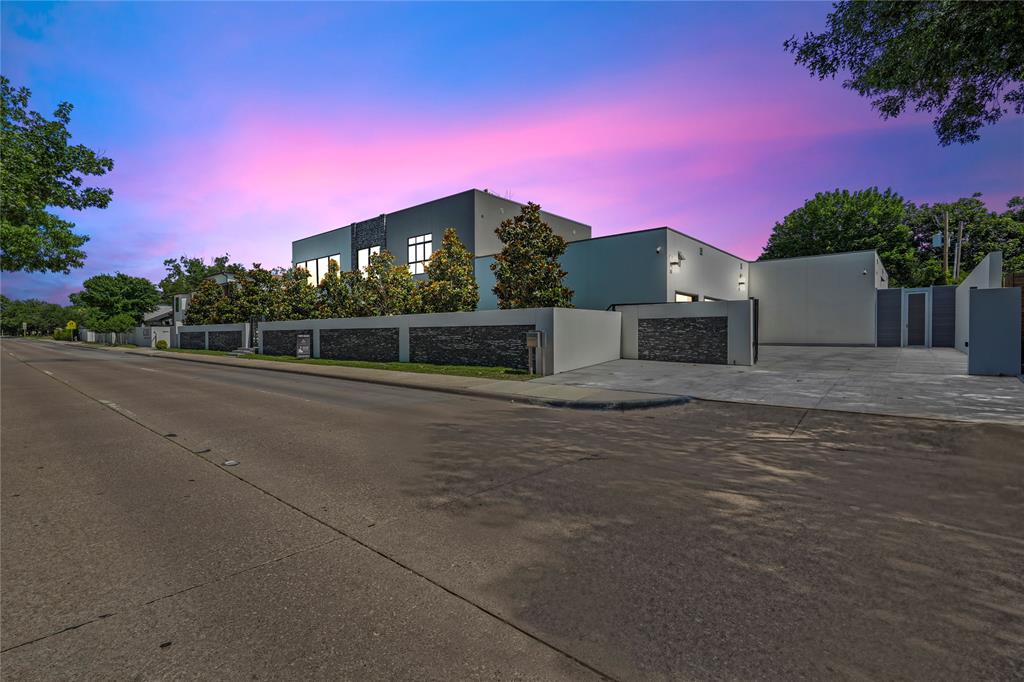 6218 Walnut Hill Lane