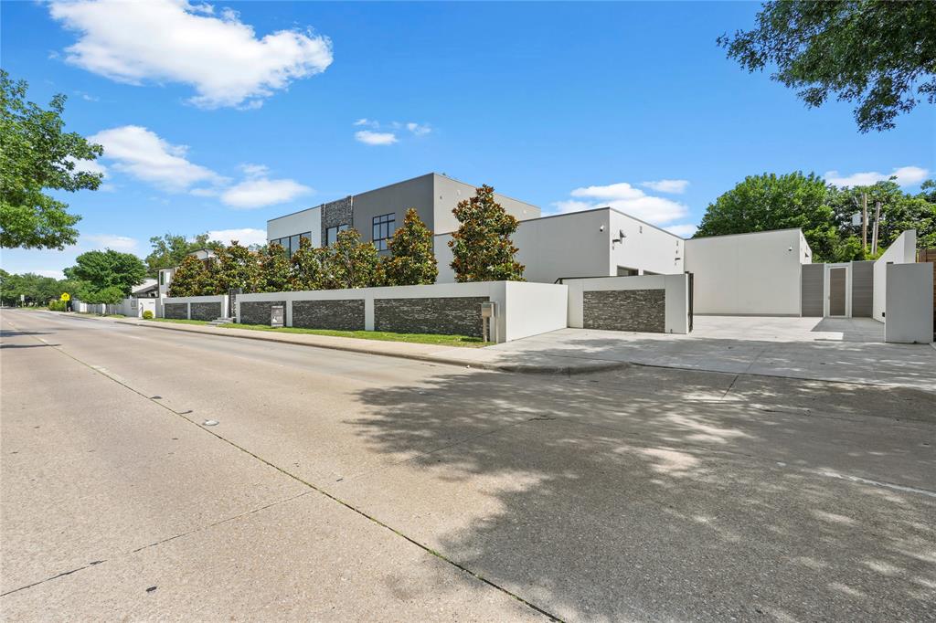 6218 Walnut Hill Lane
