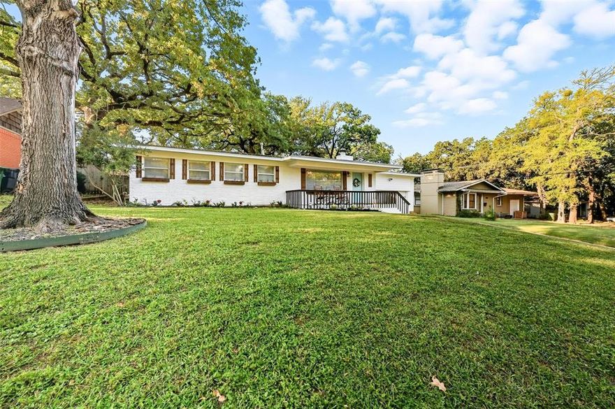 1% RATE BUYDOWN INCENTIVE AVAILABLE, ASK LISTING AGENT FOR DETAILS. 
Updated home in the quiet Forest Park Subdivision, just minutes from UTA, AT&T Stadium, Globe Life Field, shopping, dining, and the Arlington entertainment district. Recent upgrades include fresh interior and exterior paint, new flooring, modernized bathrooms, granite kitchen countertops, updated cabinets, a new gas range, dishwasher, sink and a brand new closet in the master bedroom. Enjoy great outdoor spaces with newly stained oversized decks, fresh landscaping, and new shutters with planter boxes. Not to mention two workshops for a variety of uses. Functional layout with 3 bedrooms, a flex room, formal dining area, and a unique hidden room behind a bookcase - perfect as a private retreat or hobby space. Walk into instant equity with a home you can customize your way.