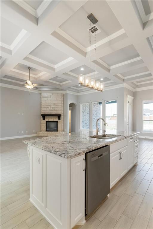 Weatherford, Texas 76087, United States, 4 Bedrooms Bedrooms, ,3 BathroomsBathrooms,Residential,Active,200004