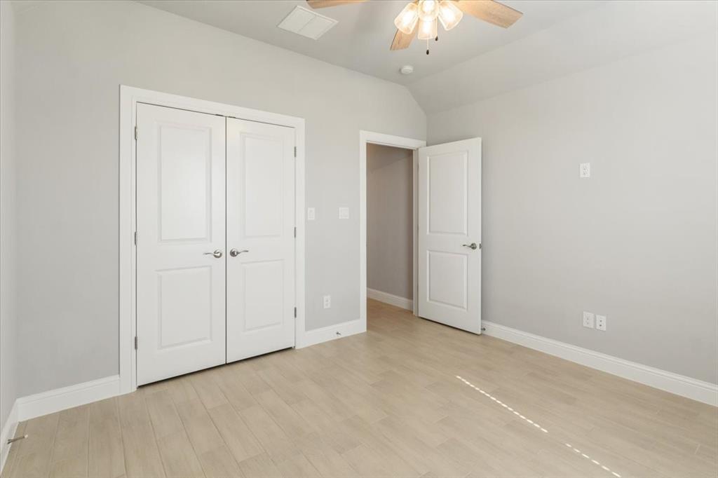 Weatherford, Texas 76087, United States, 4 Bedrooms Bedrooms, ,3 BathroomsBathrooms,Residential,Active,200004