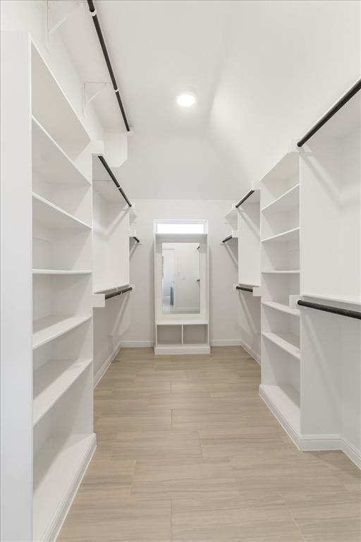 Weatherford, Texas 76087, United States, 4 Bedrooms Bedrooms, ,3 BathroomsBathrooms,Residential,Active,200004