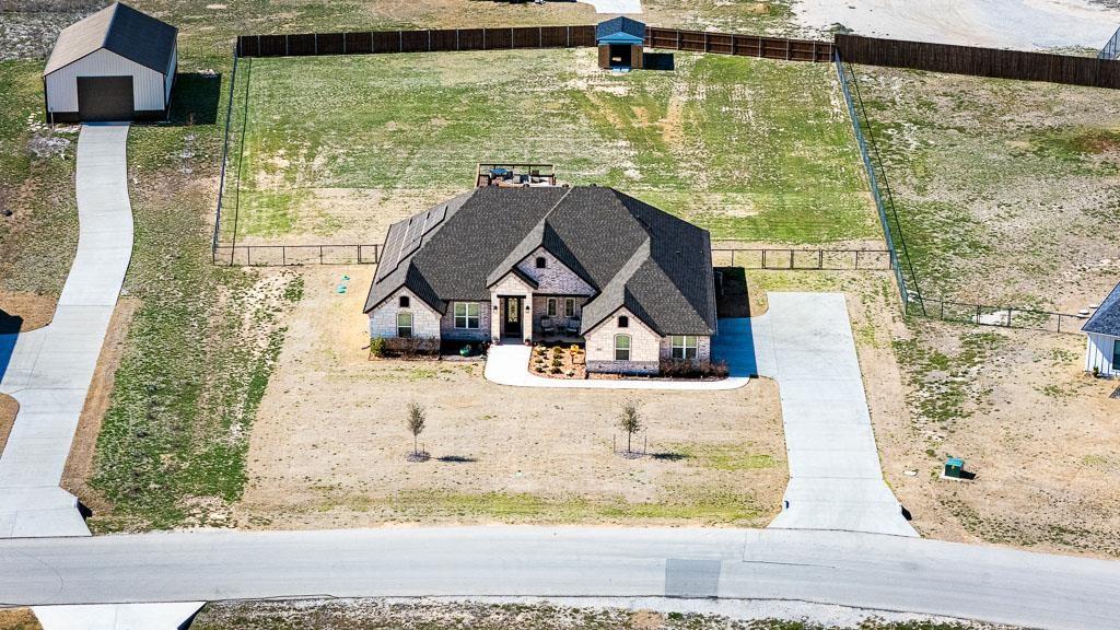 Weatherford, Texas 76087, United States, 4 Bedrooms Bedrooms, ,3 BathroomsBathrooms,Residential,Active,200004