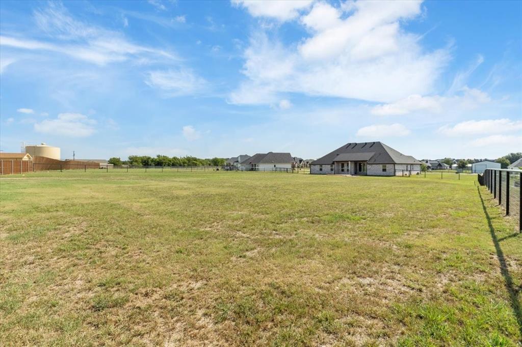 Weatherford, Texas 76087, United States, 4 Bedrooms Bedrooms, ,3 BathroomsBathrooms,Residential,Active,200004
