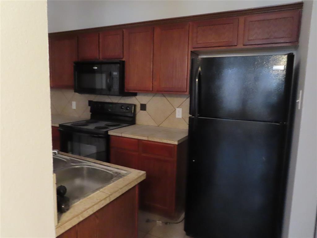 Grand Heritage West C - Residential Lease