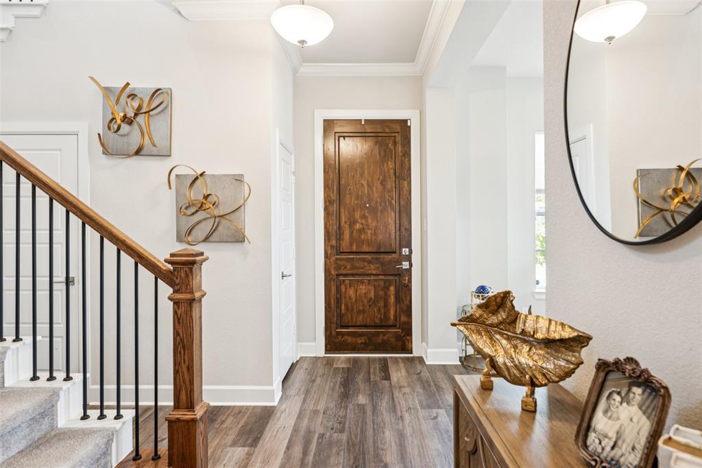 8753 Montreal Mews