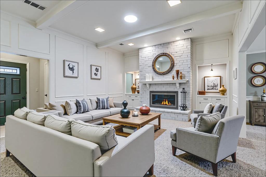 3102 Sugarbush Lane