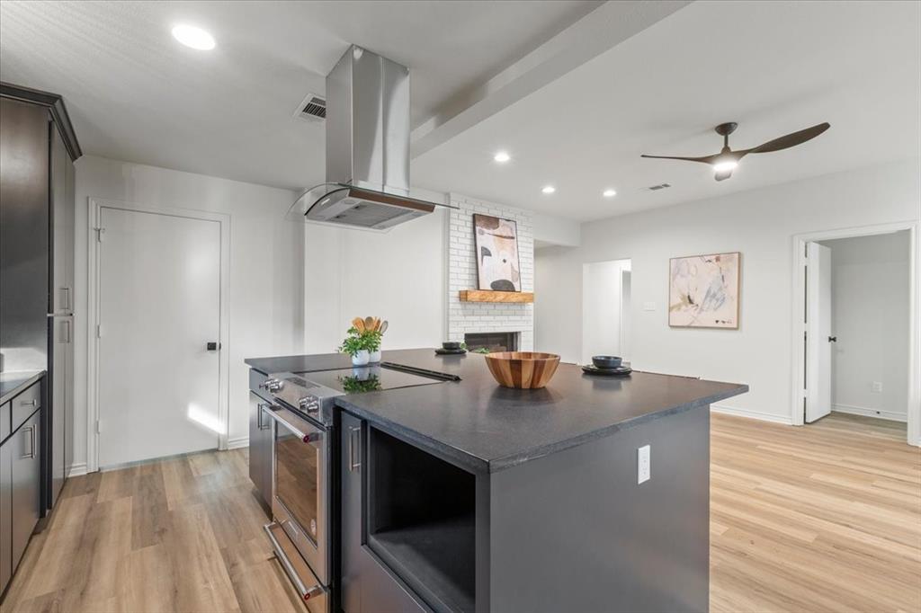 Dallas, Texas 75228, United States, 3 Bedrooms Bedrooms, ,2 BathroomsBathrooms,Residential,Pending,26594