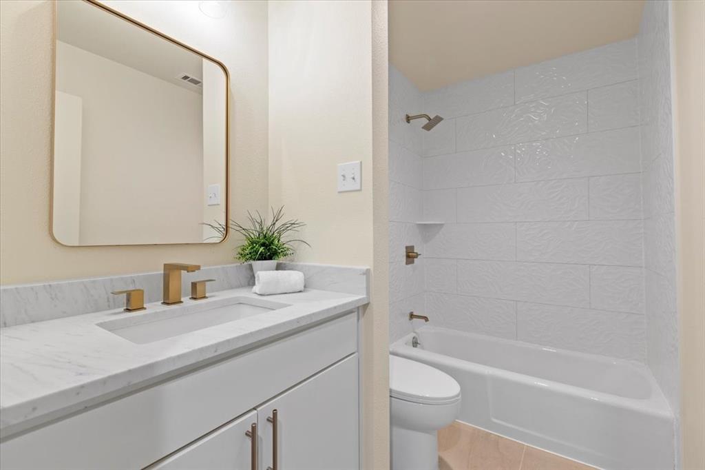 Dallas, Texas 75228, United States, 3 Bedrooms Bedrooms, ,2 BathroomsBathrooms,Residential,Pending,26594