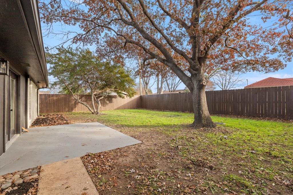 Dallas, Texas 75228, United States, 3 Bedrooms Bedrooms, ,2 BathroomsBathrooms,Residential,Pending,26594