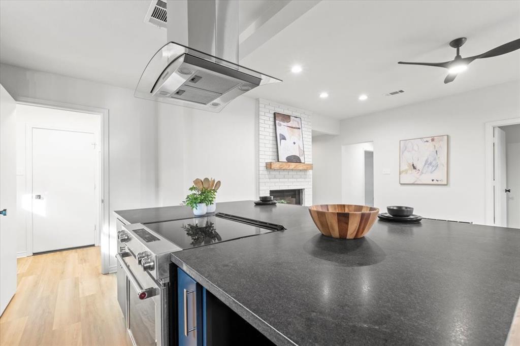 Dallas, Texas 75228, United States, 3 Bedrooms Bedrooms, ,2 BathroomsBathrooms,Residential,Pending,26594