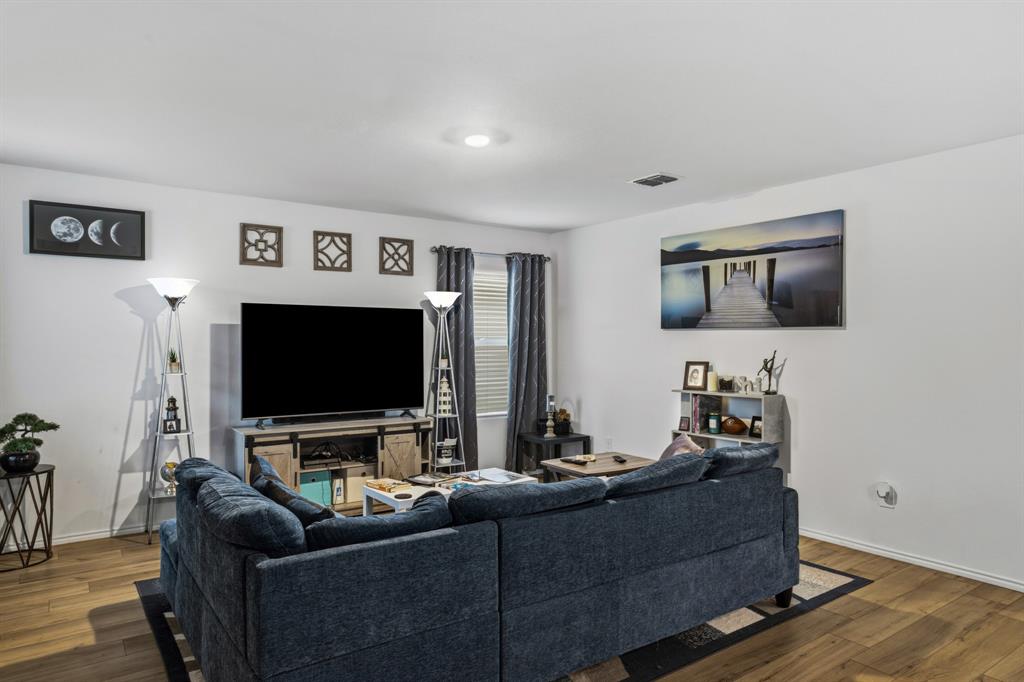 Trinity Xing Ph 5a - Residential