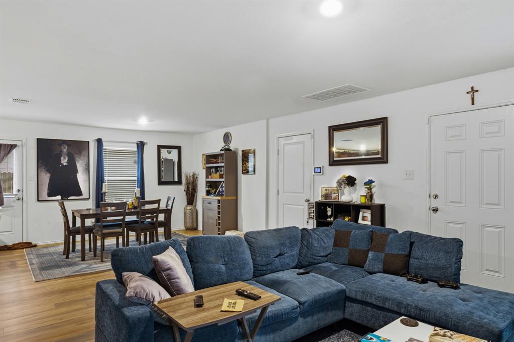 Trinity Xing Ph 5a - Residential